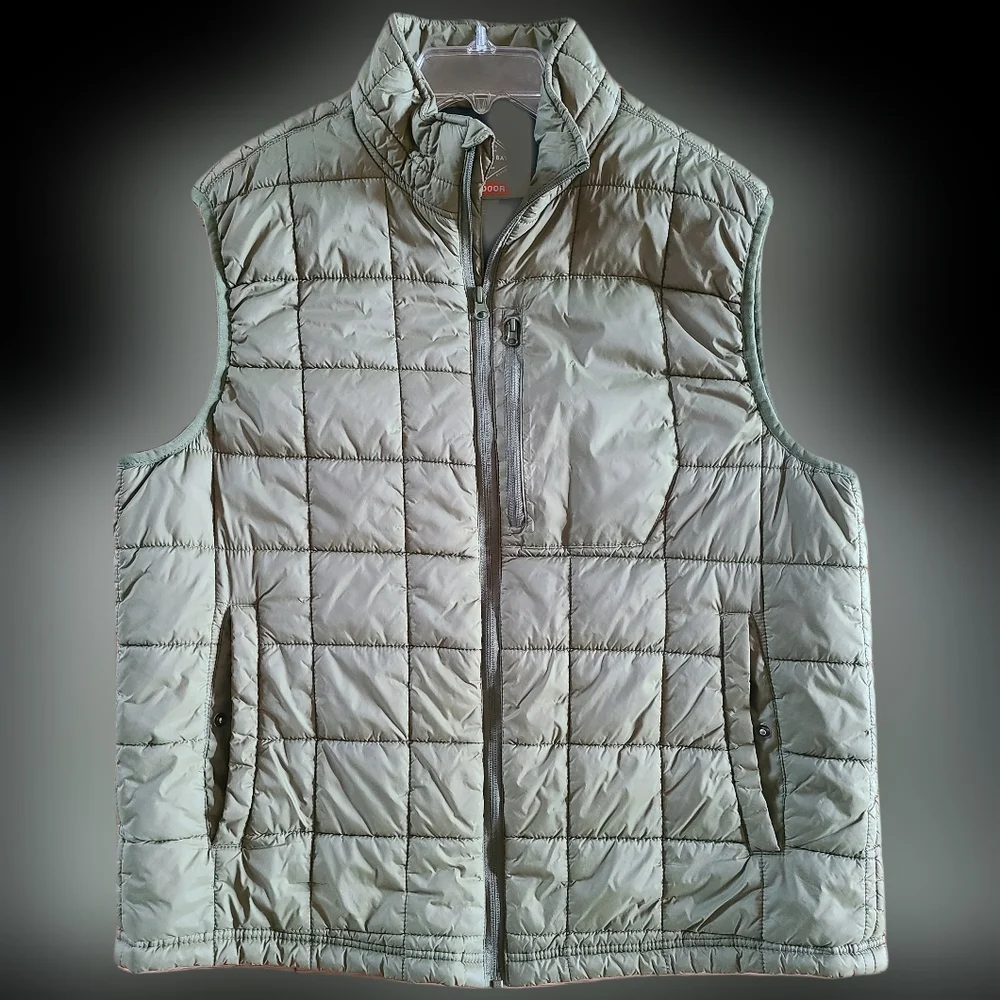 St John's Bay Men's Green Vest - Picture 4 of 7